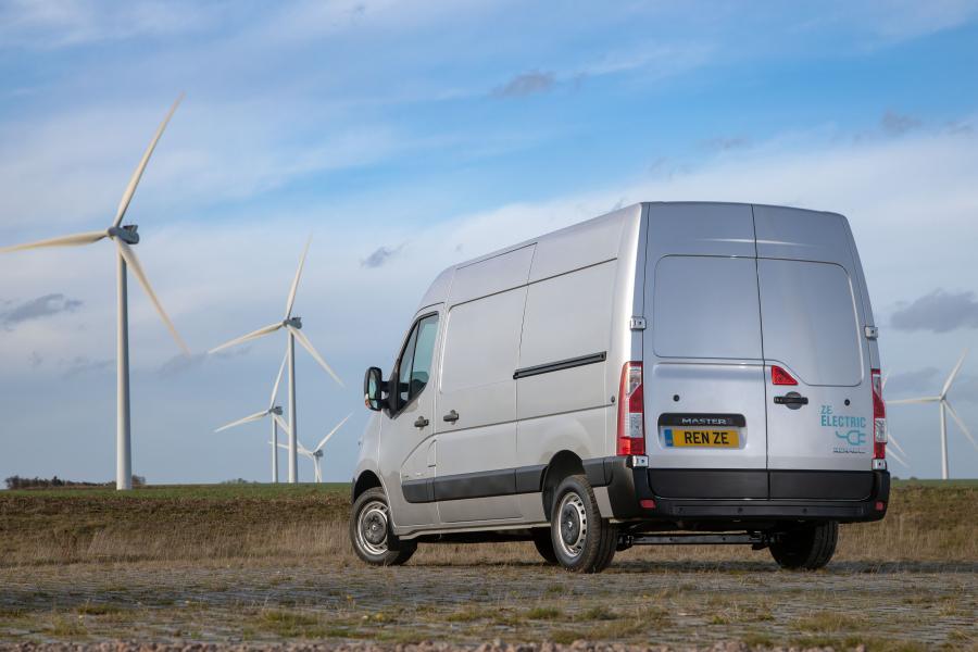  Renault Master Z.E. L2H2 2018 года  (UK) (фото 5 из 15)